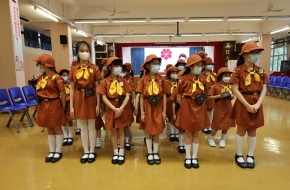 二零二三年六月六日為本校小女童軍宣誓典禮的大日子。典禮開始前，小女童軍們已經懷着興奮的心情到達禮堂，準備就緒